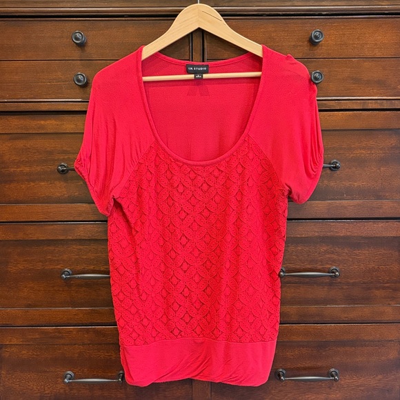 I.N. Studio Tops - I.N. Studio Women's Red Scoop Neck Textured Top Blouse Size Large EUC Casual